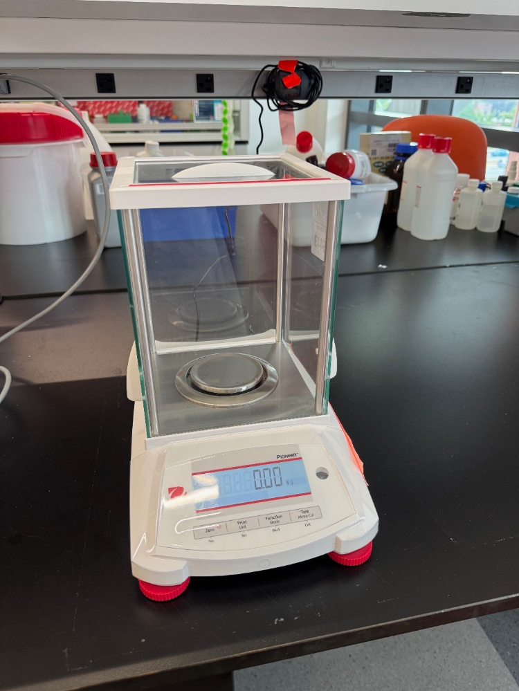 Image of Ohaus Pioneer Analytical Balance